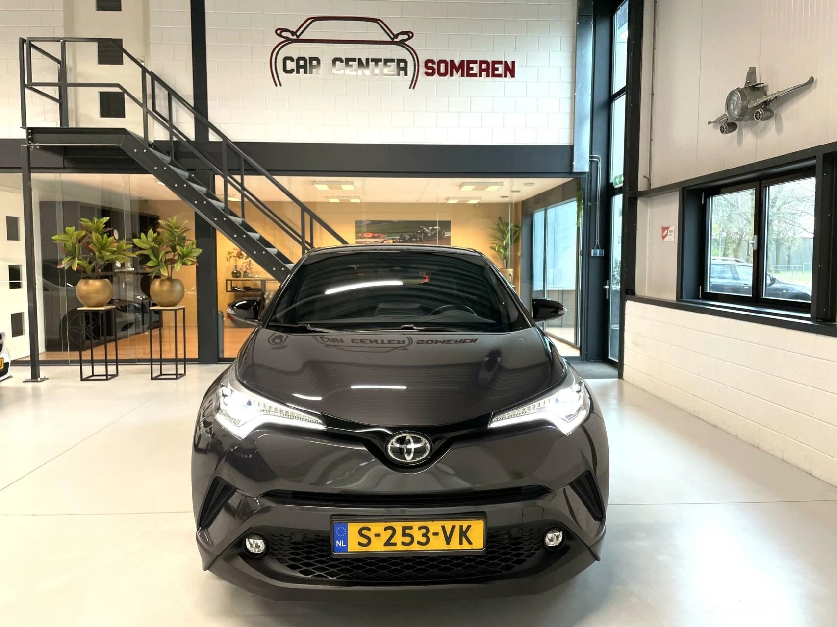 Hoofdafbeelding Toyota C-HR