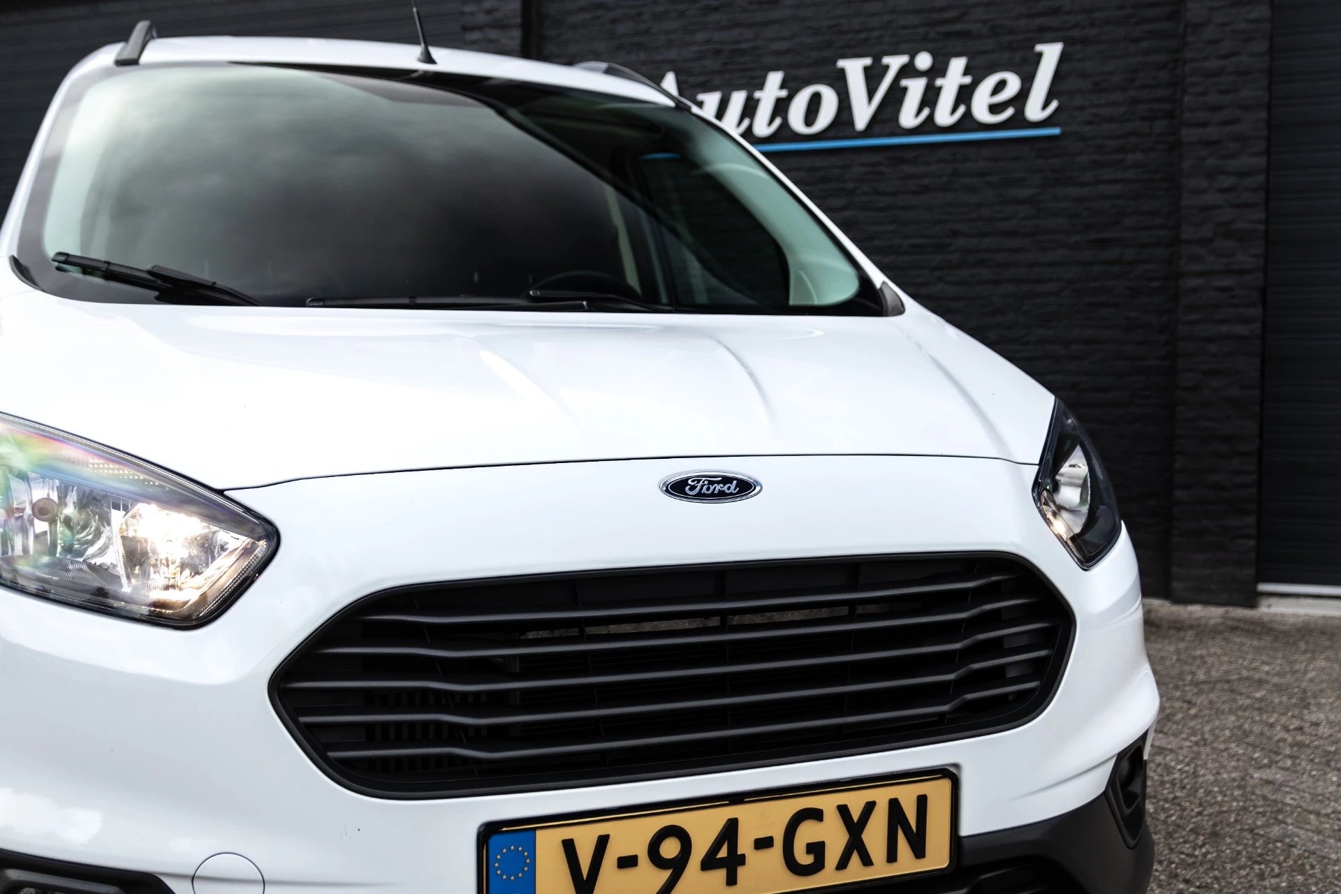 Hoofdafbeelding Ford Transit Courier