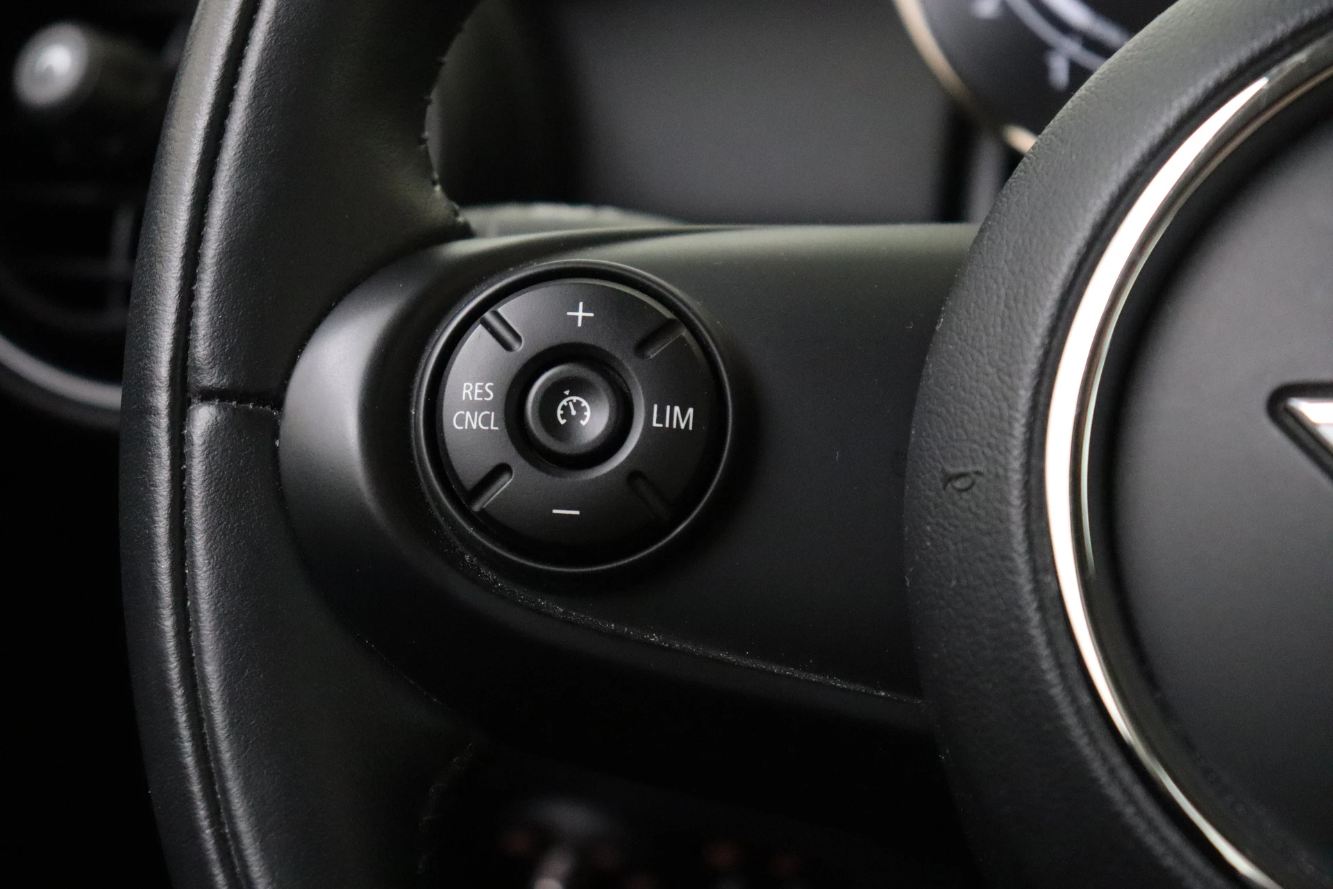 Hoofdafbeelding MINI One