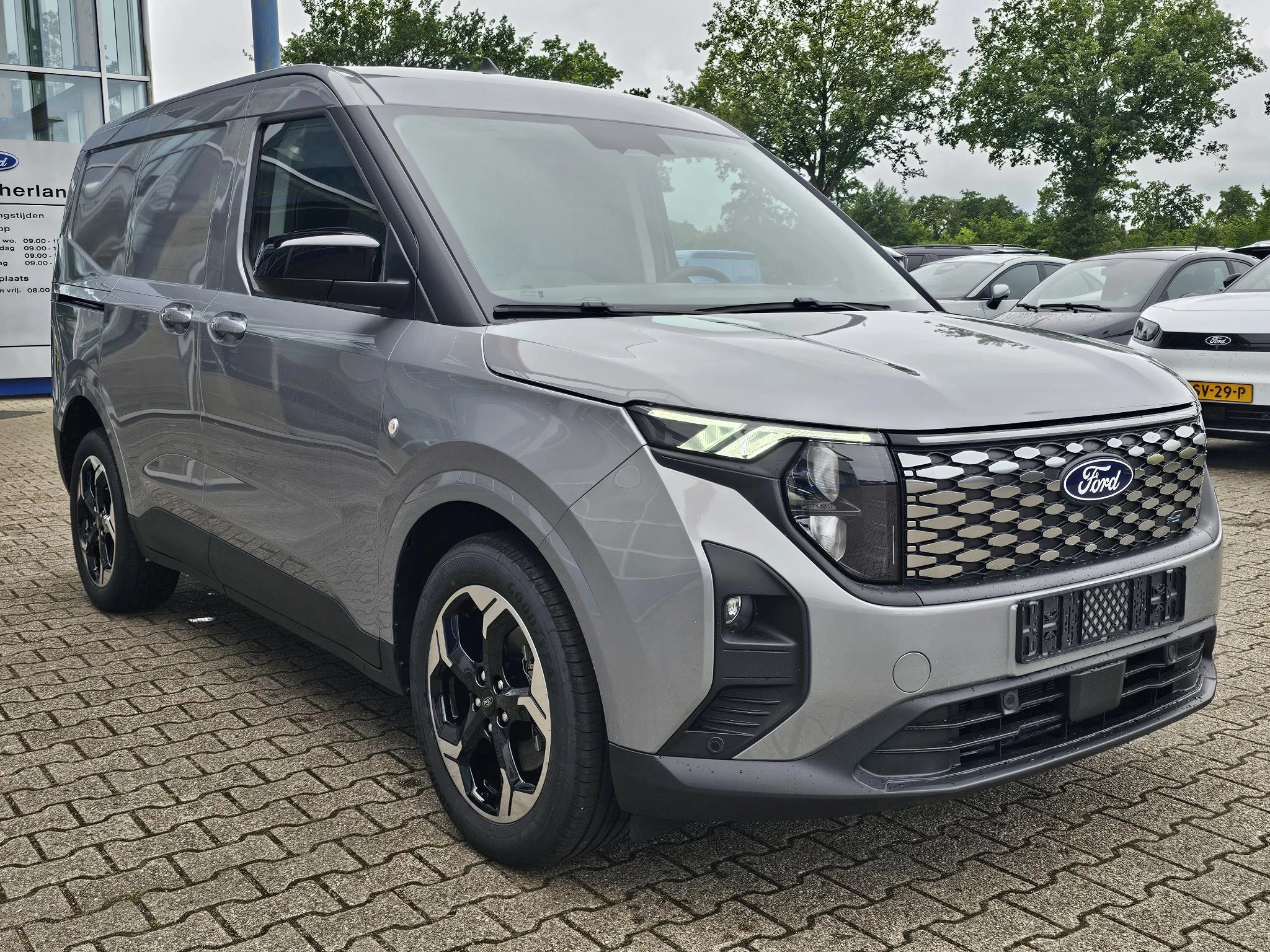 Hoofdafbeelding Ford Transit Courier