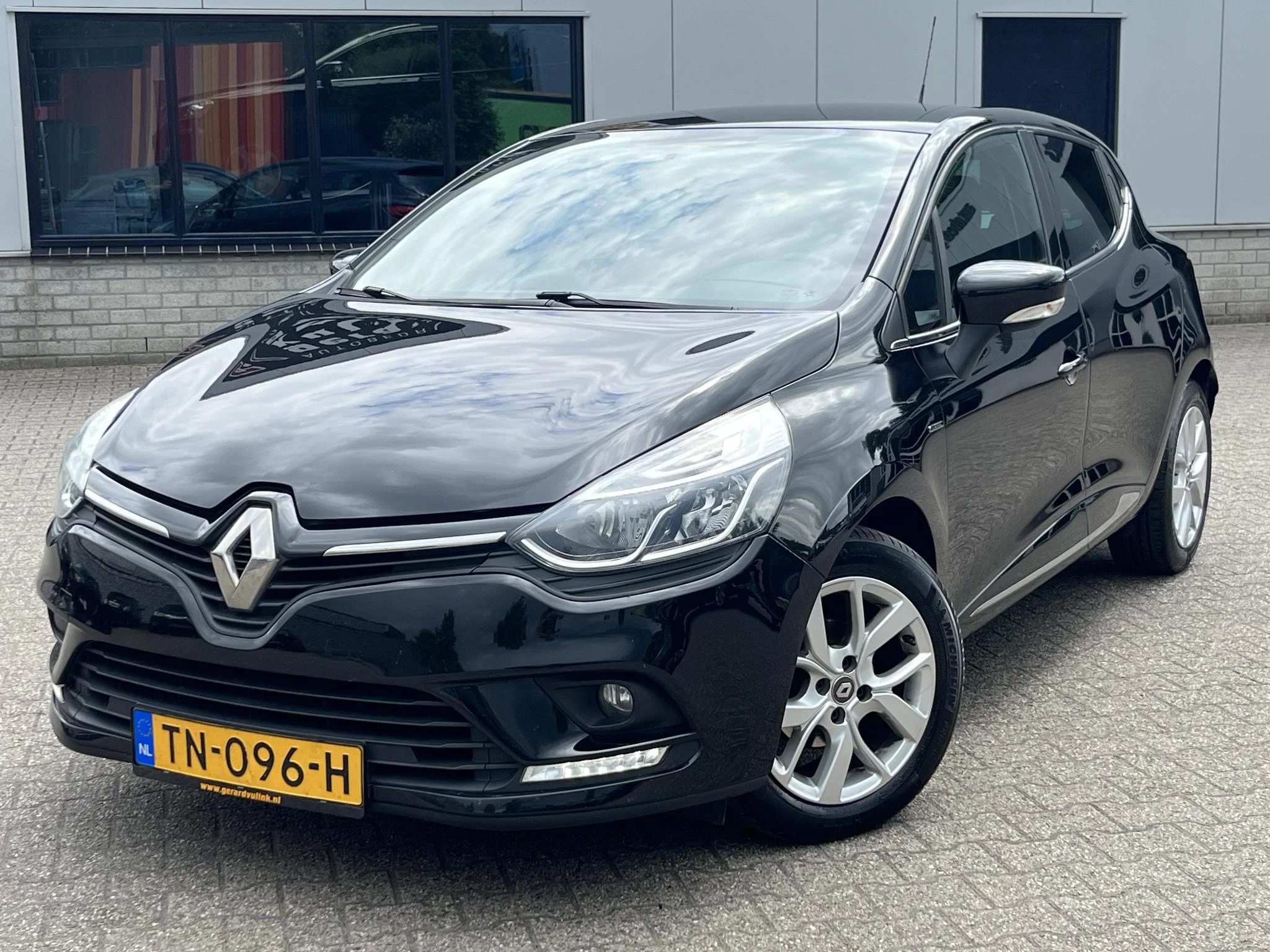 Hoofdafbeelding Renault Clio