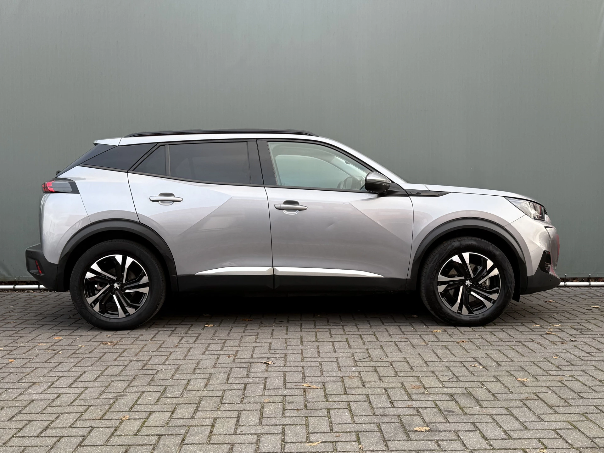 Hoofdafbeelding Peugeot e-2008