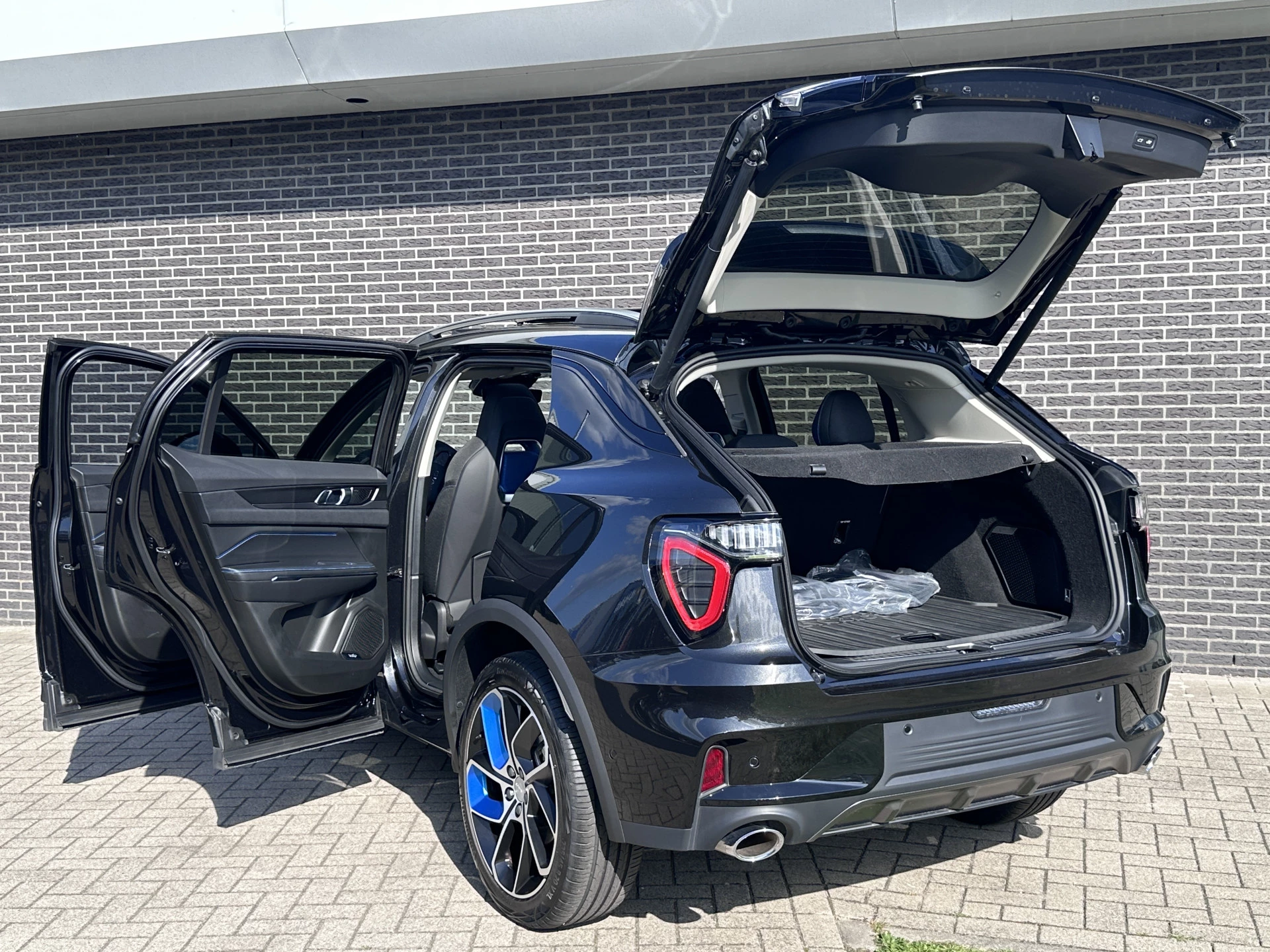 Hoofdafbeelding Lynk & Co 01
