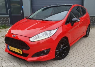 Hoofdafbeelding Ford Fiesta Ford Fiesta 1.0 EcoBoost Red/Black Edition