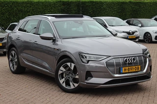 Audi e-tron e-tron 50 quattro Launch edition plus 71 kWh / SoH 91.2% / Panoramadak / Luchtvering / ACC / Virtual Cockpit / 20'' / Navigatie / Leder