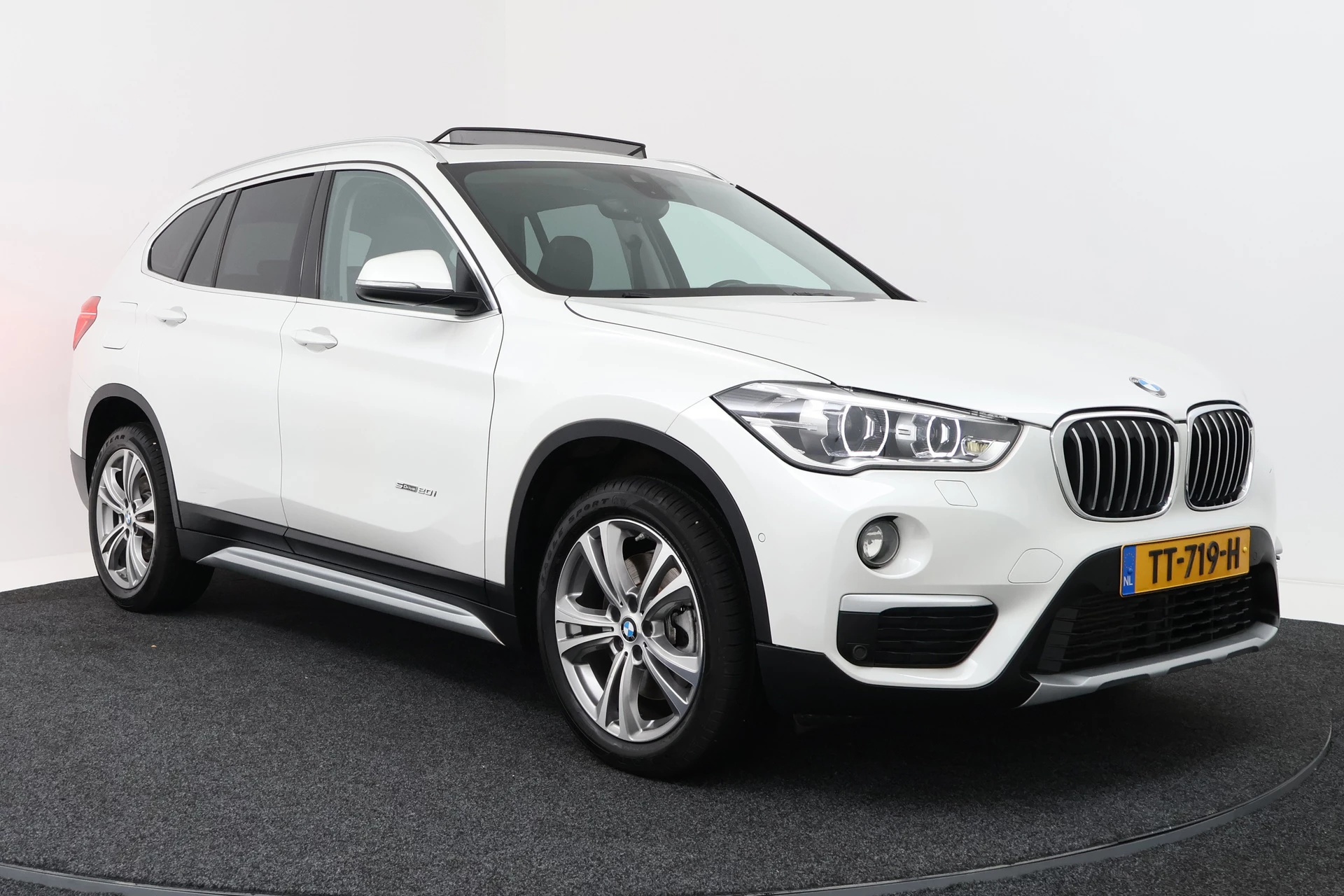 Hoofdafbeelding BMW X1