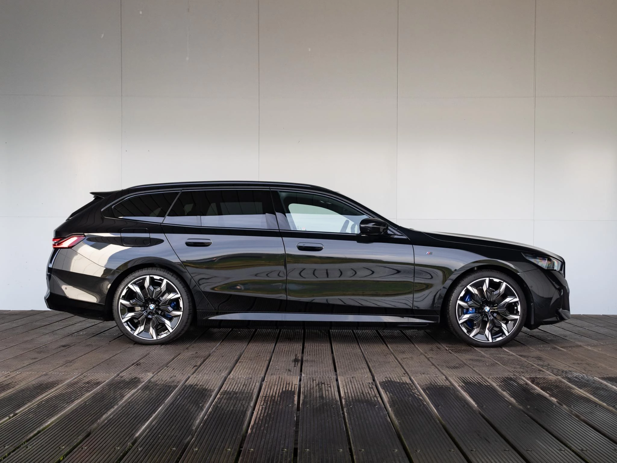 Hoofdafbeelding BMW i5