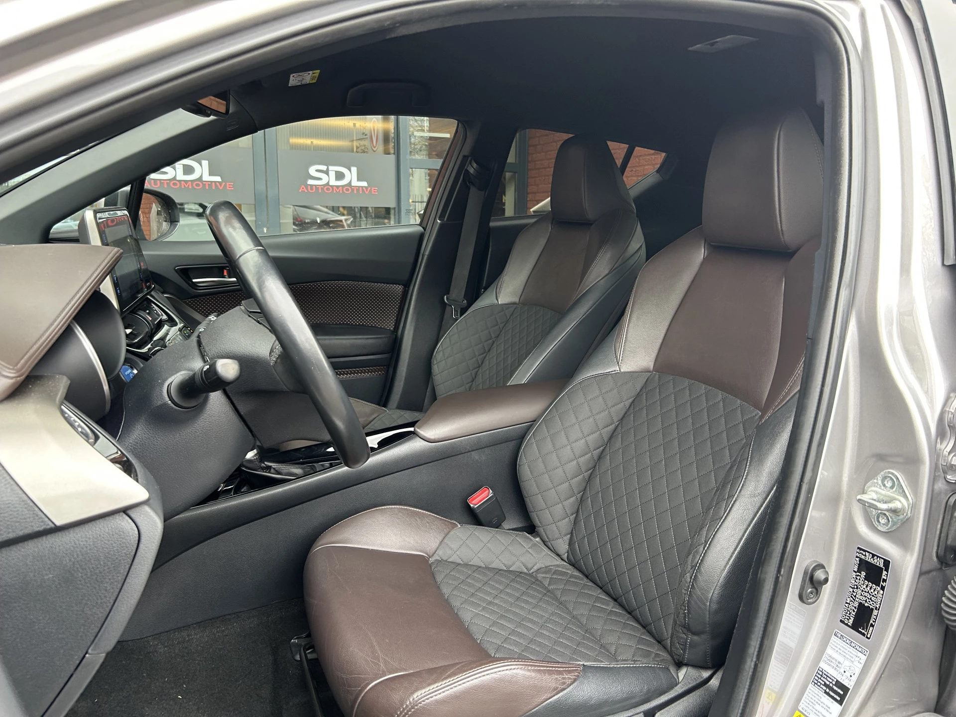 Hoofdafbeelding Toyota C-HR