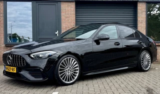 Mercedes-Benz C-klasse 300 AMG Line Pano 258PK Dealer OH Fabrieksgarantie