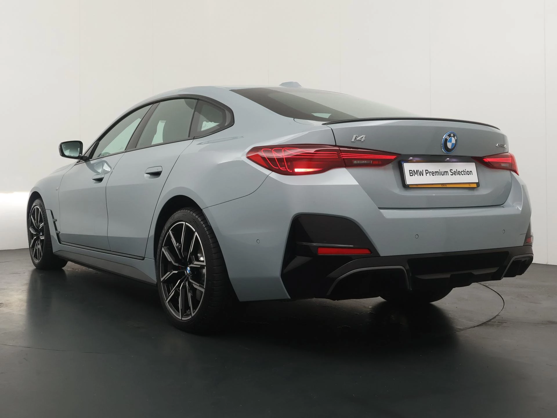 Hoofdafbeelding BMW i4
