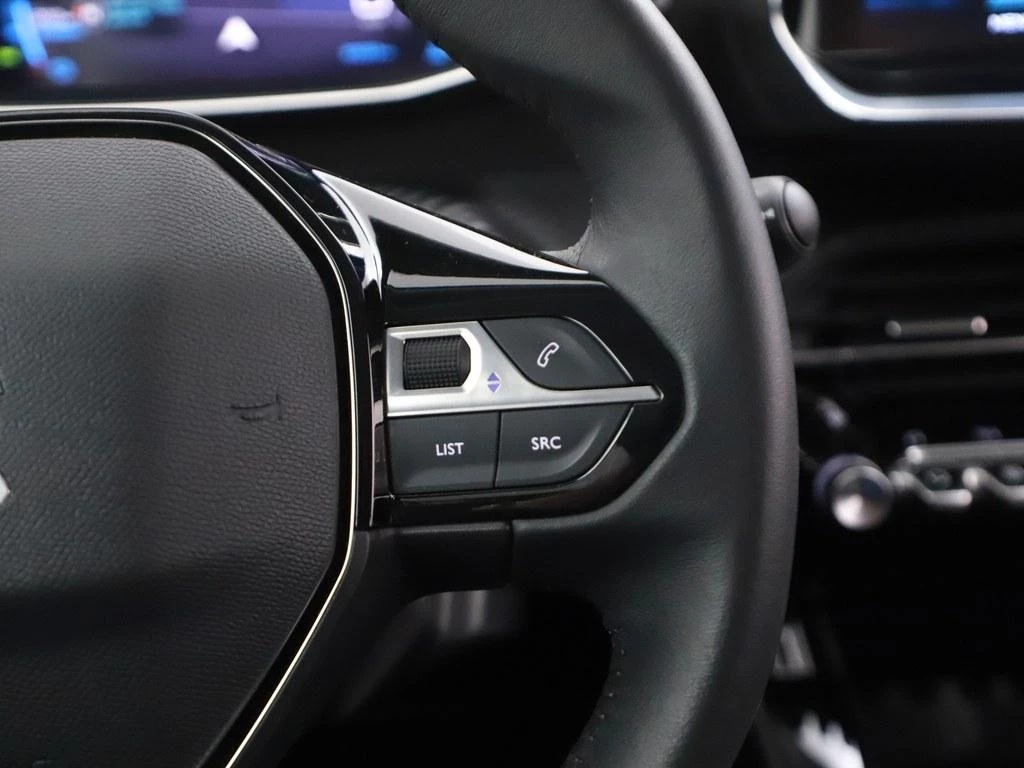 Hoofdafbeelding Peugeot e-2008