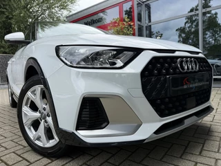 Hoofdafbeelding Audi A1 Audi A1 CITYCARVER 25 TFSI *!* NAVI/ CARPLAY/ 17 INCH/ STOELVERWARMING/ PDC *!*