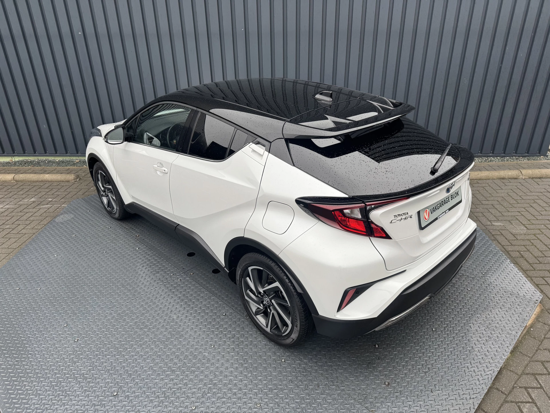 Hoofdafbeelding Toyota C-HR