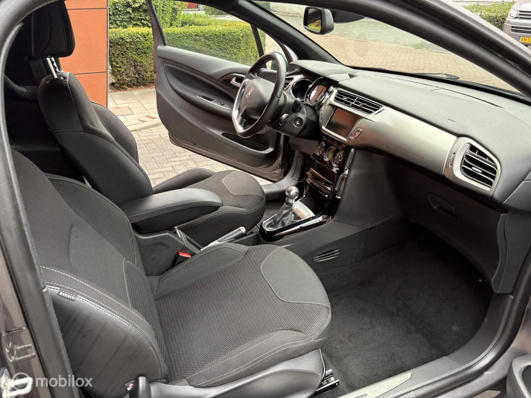 Hoofdafbeelding DS DS 3