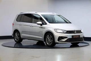 Hoofdafbeelding Volkswagen Touran Volkswagen Touran 1.5 TSI Highline Business R 7p | Trekhaak |
