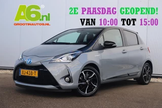 Toyota Yaris 1.5 Hybrid Bi-Tone Plus 101PK Automaat Panoramadak Navigatie Camera Clima Cruise Keyless Entry 16 inch LMV