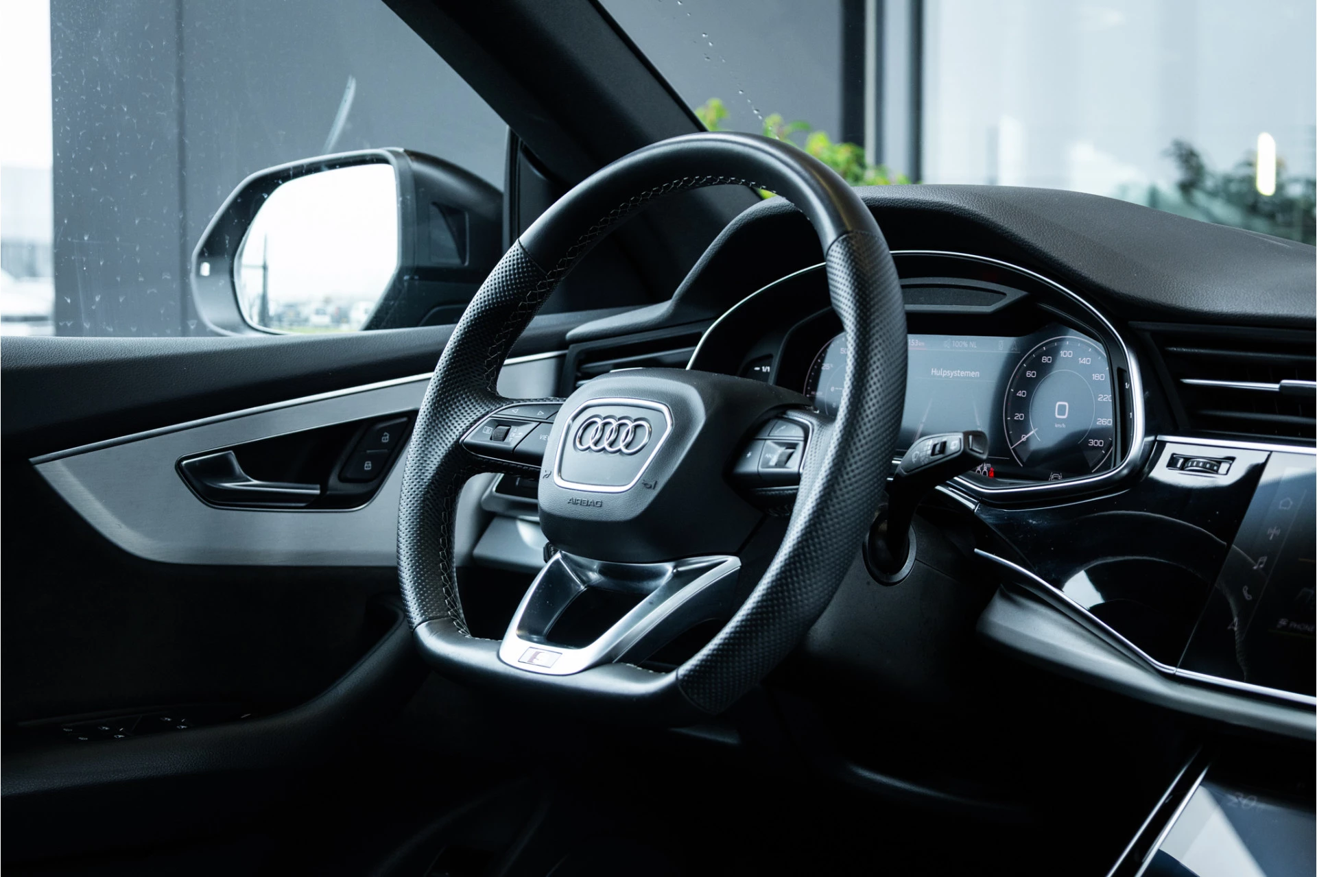 Hoofdafbeelding Audi Q8