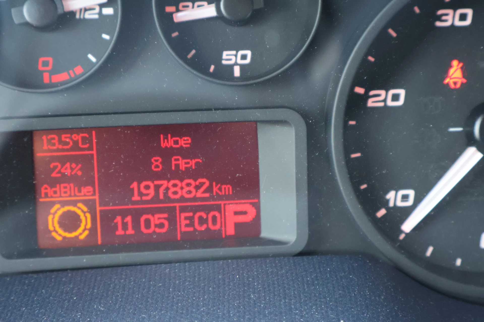 Hoofdafbeelding Iveco 40C18 AUTOMAAT,  oprijwagen Tijhof, incl tijhof aanhanger!