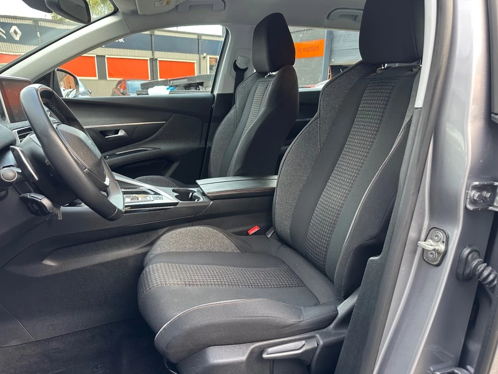 Hoofdafbeelding Peugeot 5008