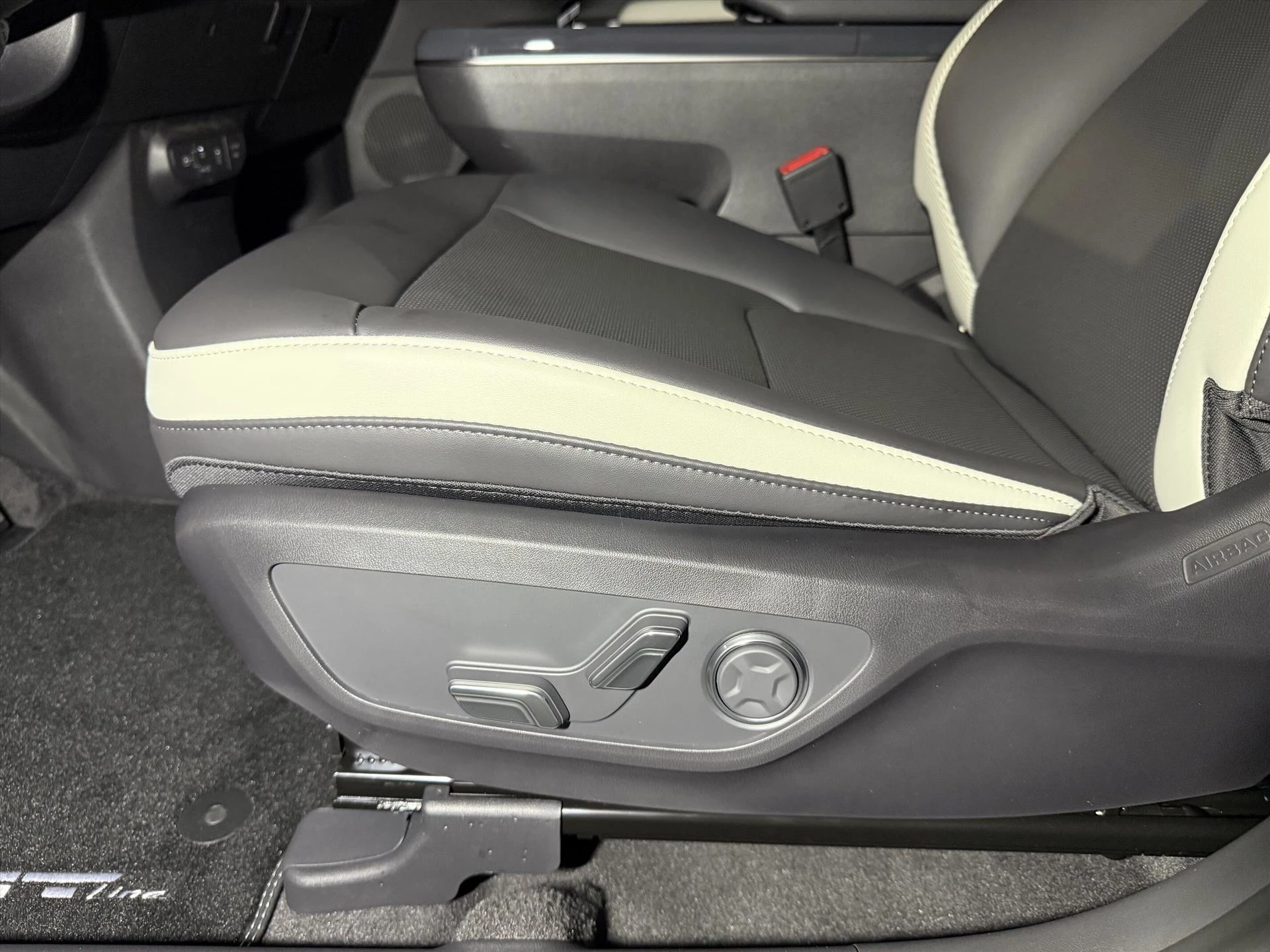 Hoofdafbeelding Kia EV5