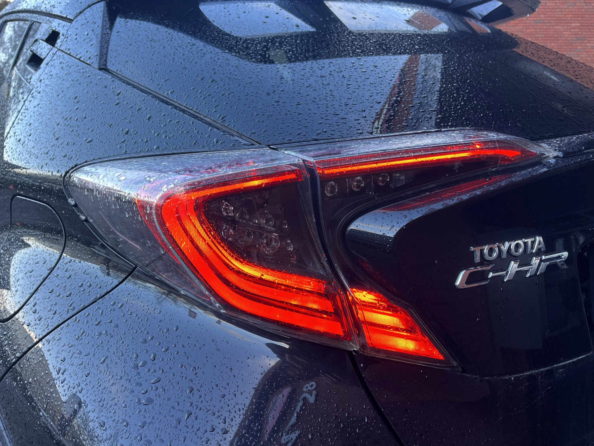 Hoofdafbeelding Toyota C-HR