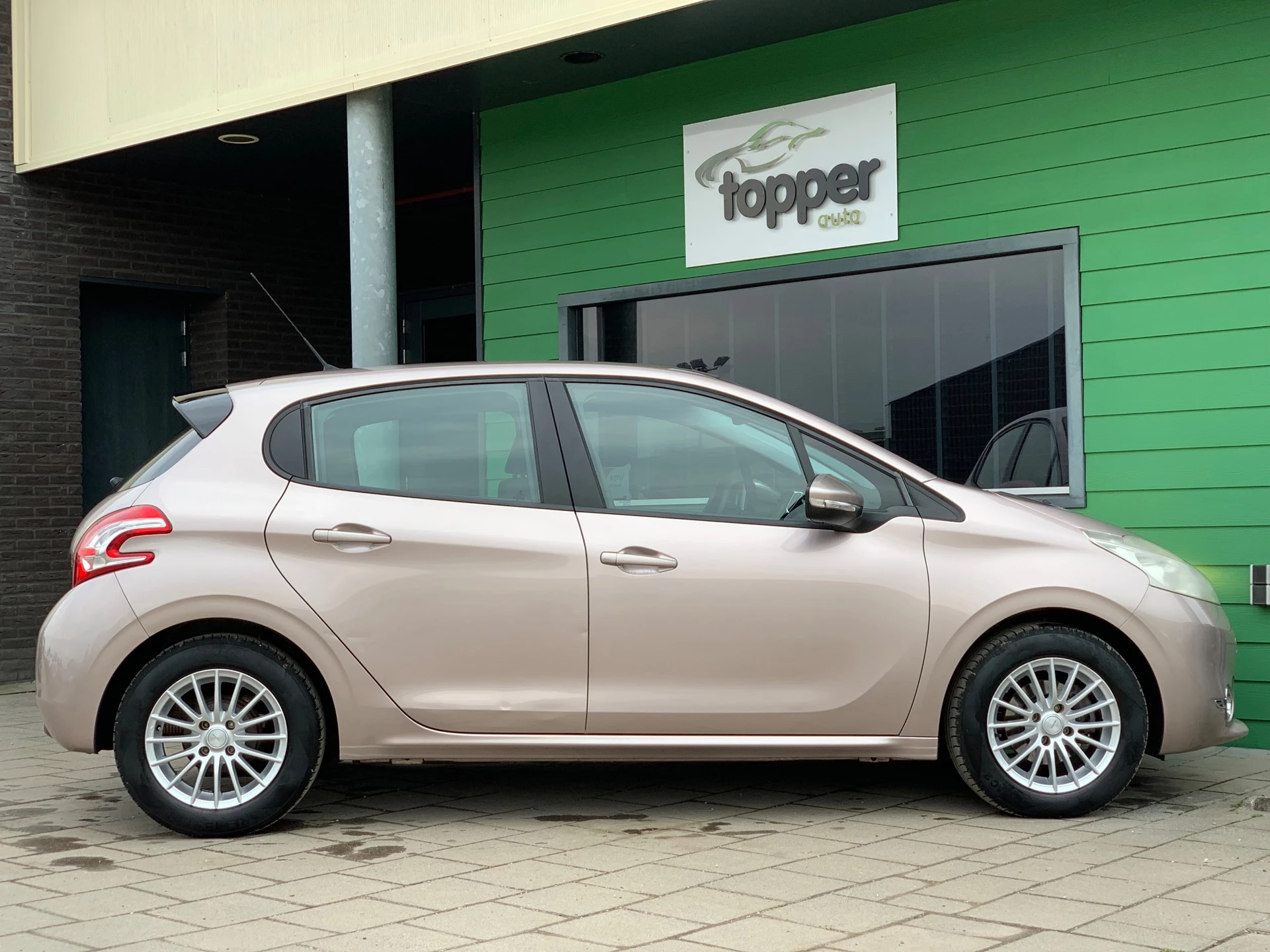 Hoofdafbeelding Peugeot 208