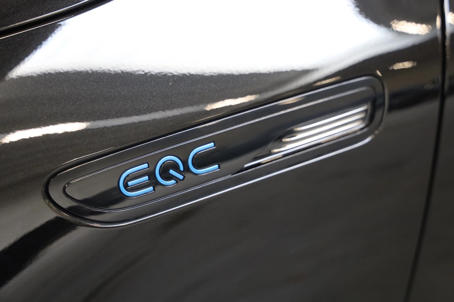 Hoofdafbeelding Mercedes-Benz EQC