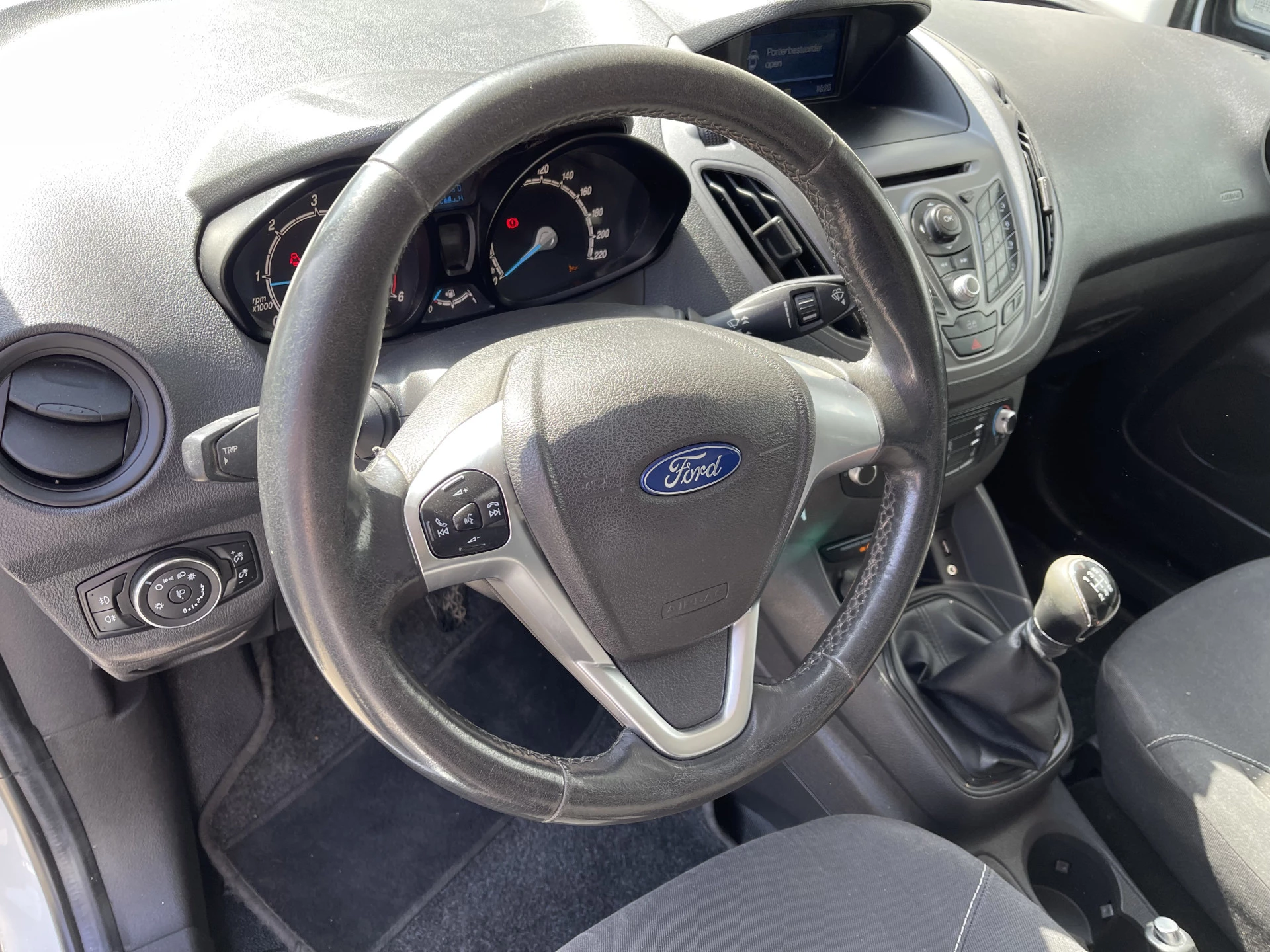 Hoofdafbeelding Ford Transit Courier