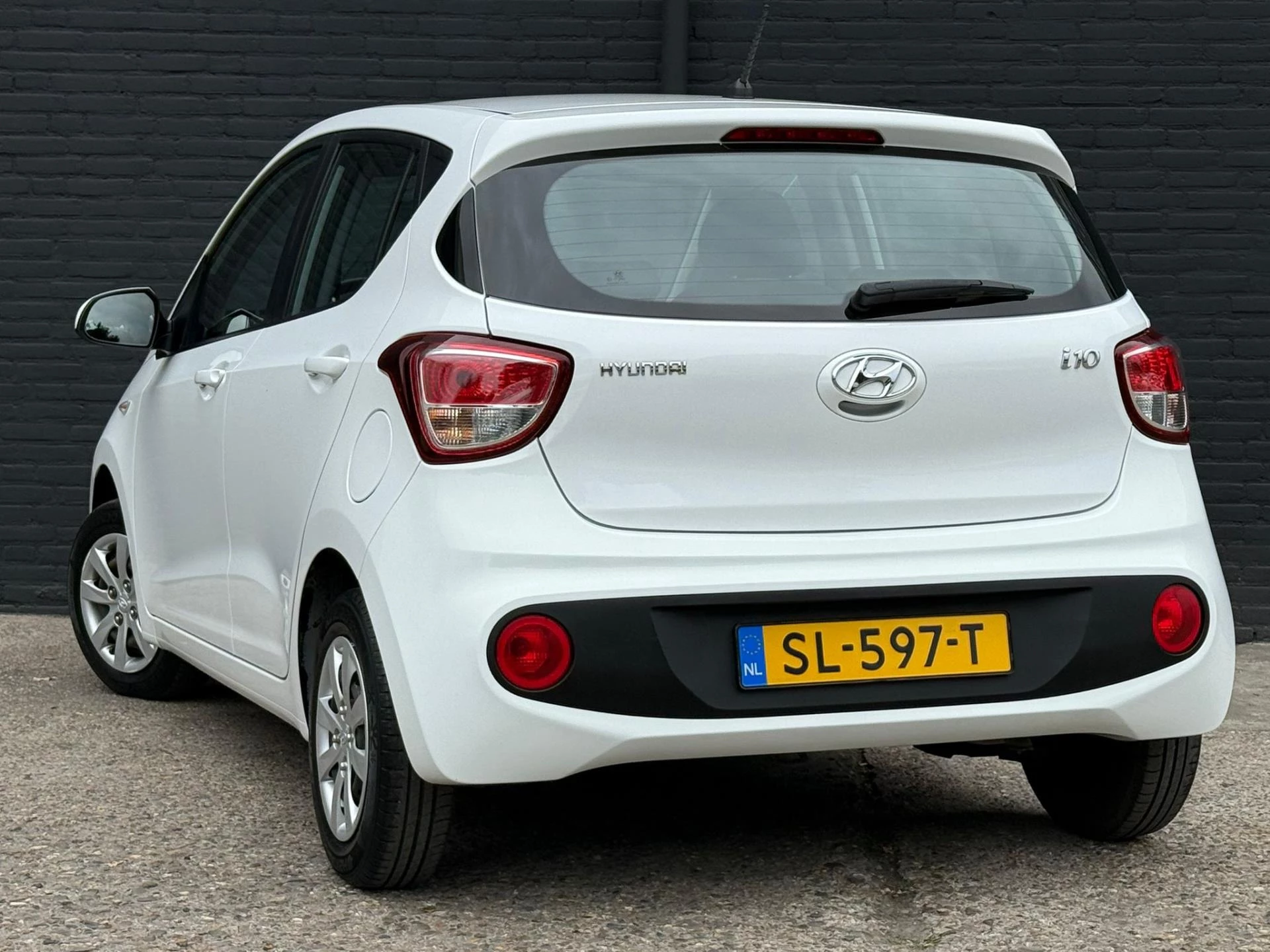 Hoofdafbeelding Hyundai i10
