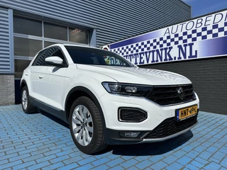 Volkswagen T-Roc 1.5 TSI Sport ADAP CRUISE APPLE STOELVERW. LED