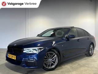 BMW 5 Serie 520i M-sport High Executive | Navigatie | Lichtmetalen Velgen 18" | Elektrisch Glazen Panoramadak | Voorstoelen Verwarmd | PDC Voor en Achter | Lederen Bekleding | Cruise Control | Airco |