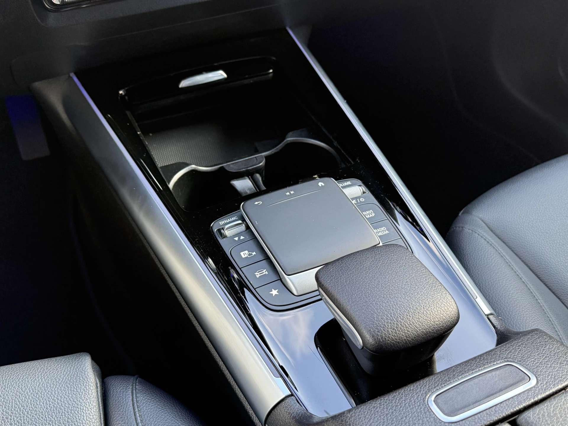 Hoofdafbeelding Mercedes-Benz EQA