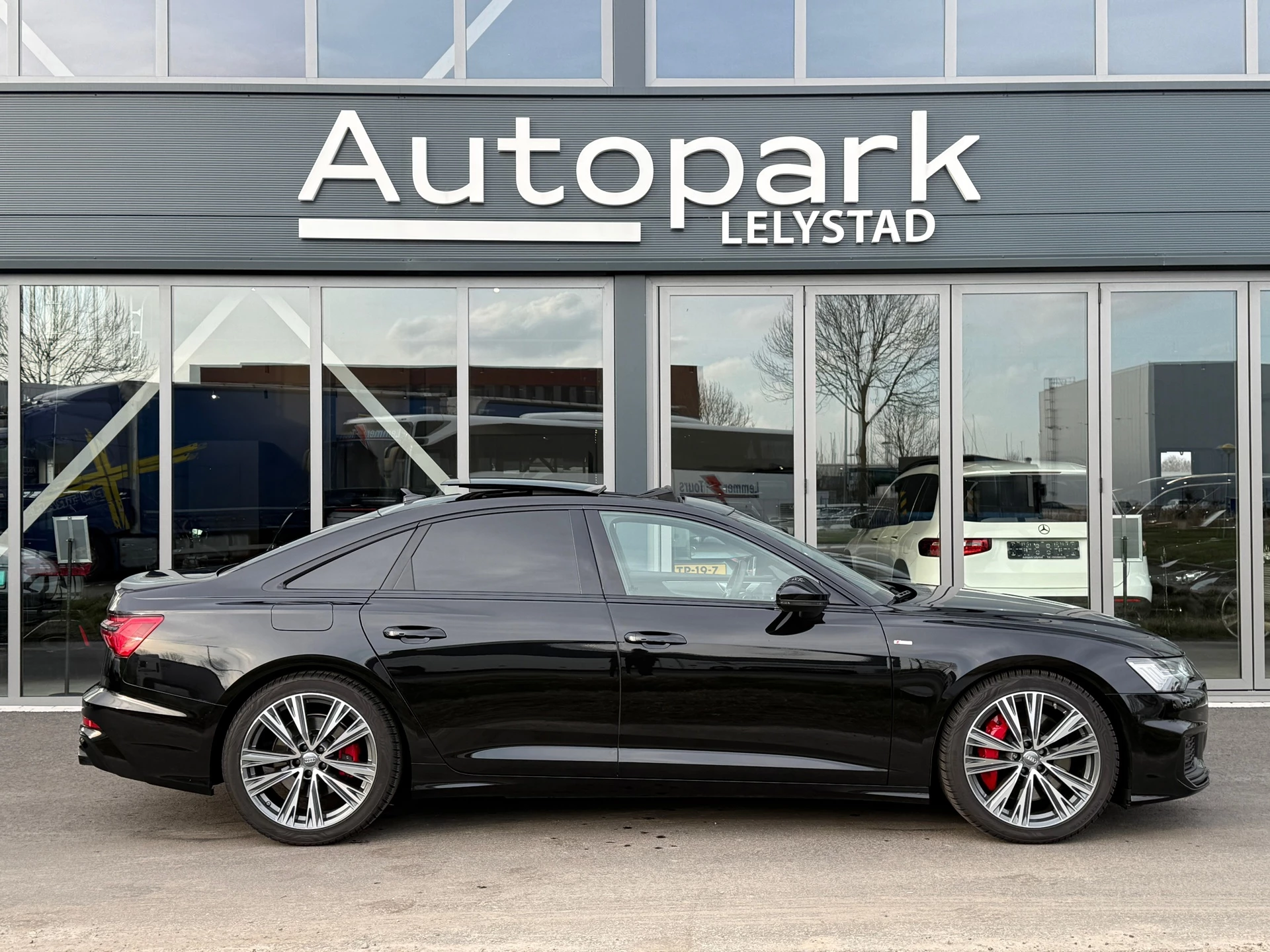 Hoofdafbeelding Audi A6