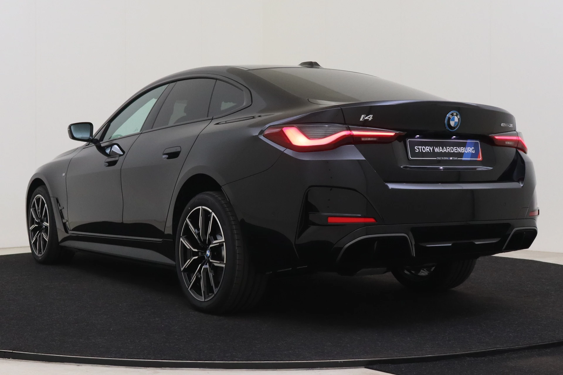 Hoofdafbeelding BMW i4