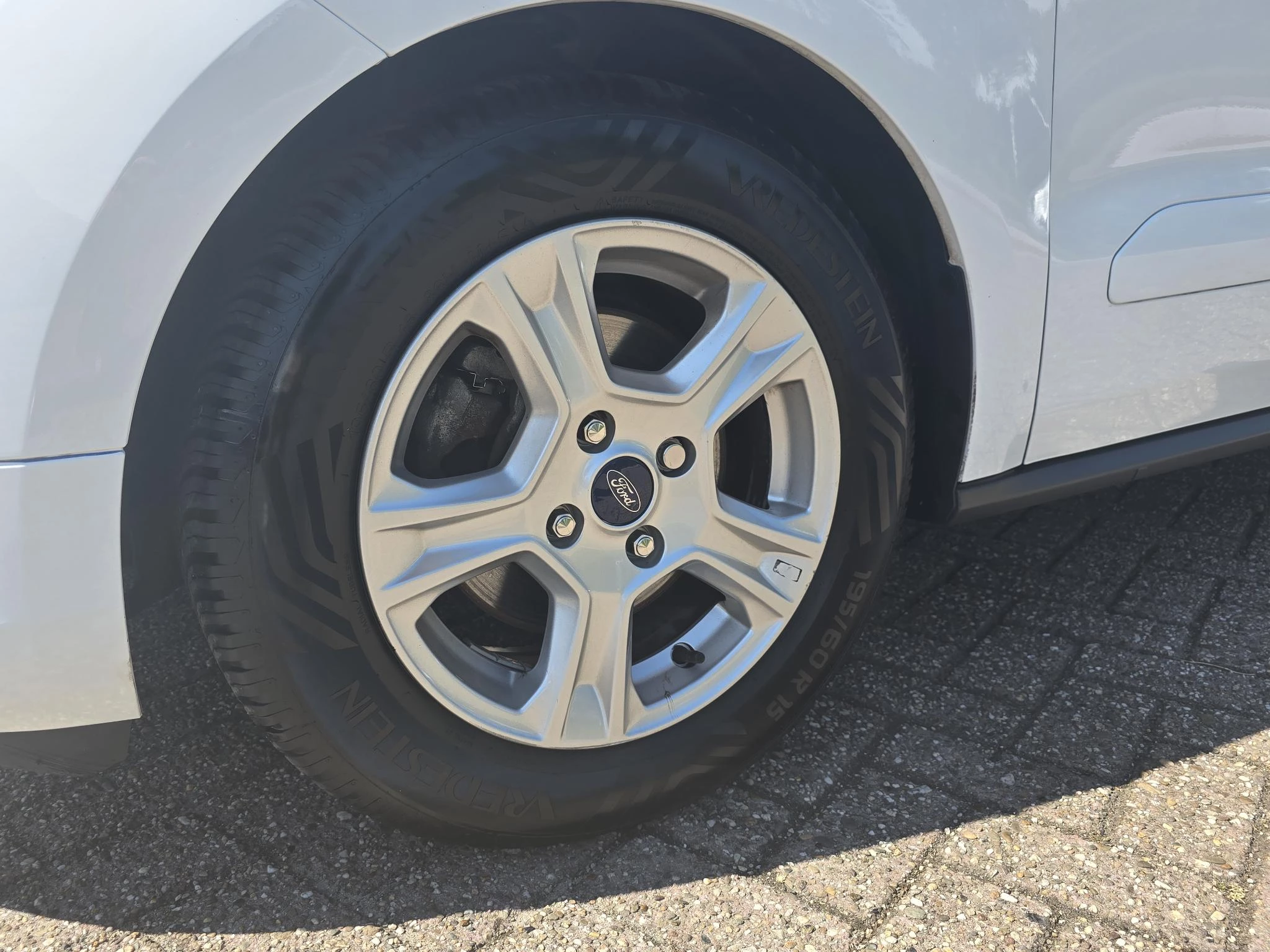 Hoofdafbeelding Ford Transit Courier