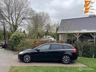 Nette sportieve Volvo V60 1.6 T3 R-Design bj 2011