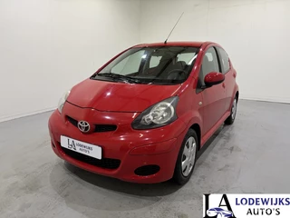 Toyota Aygo 1.0-12V Aspiration Red
