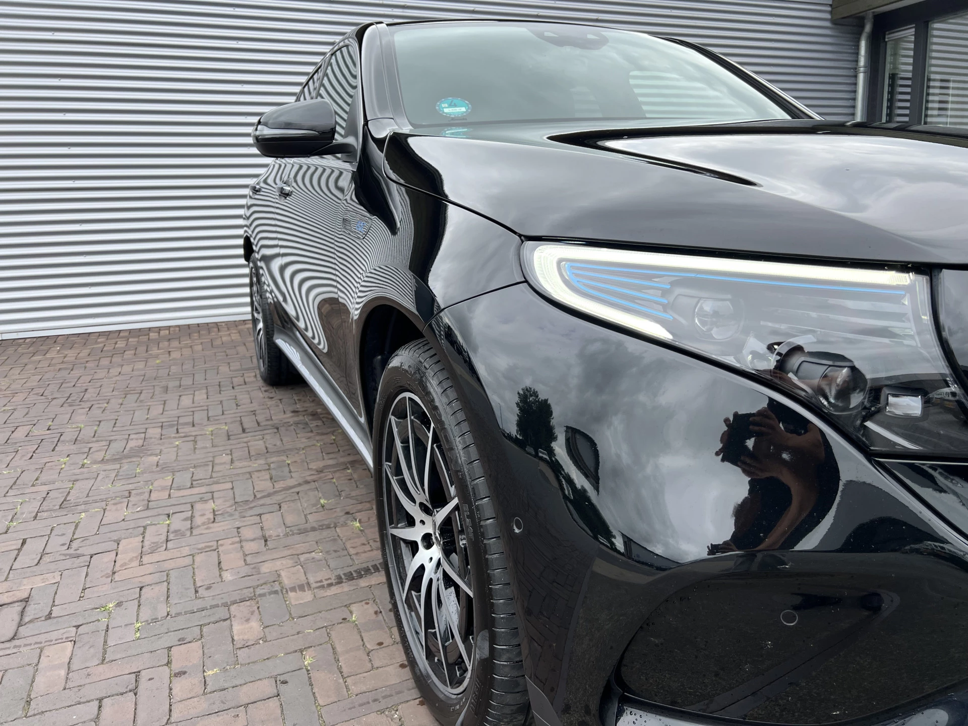 Hoofdafbeelding Mercedes-Benz EQC