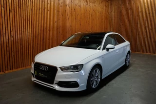 Audi A3 LIMOUSINE 1.4 TFSI COD S-LINE AUTOMAAT/ PANORAMADAK