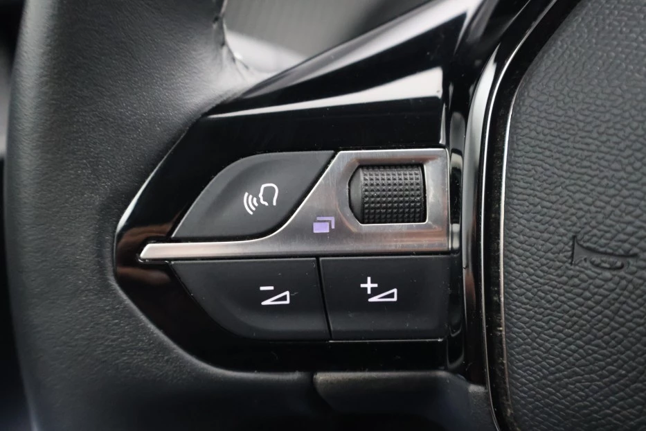 Hoofdafbeelding Peugeot e-208