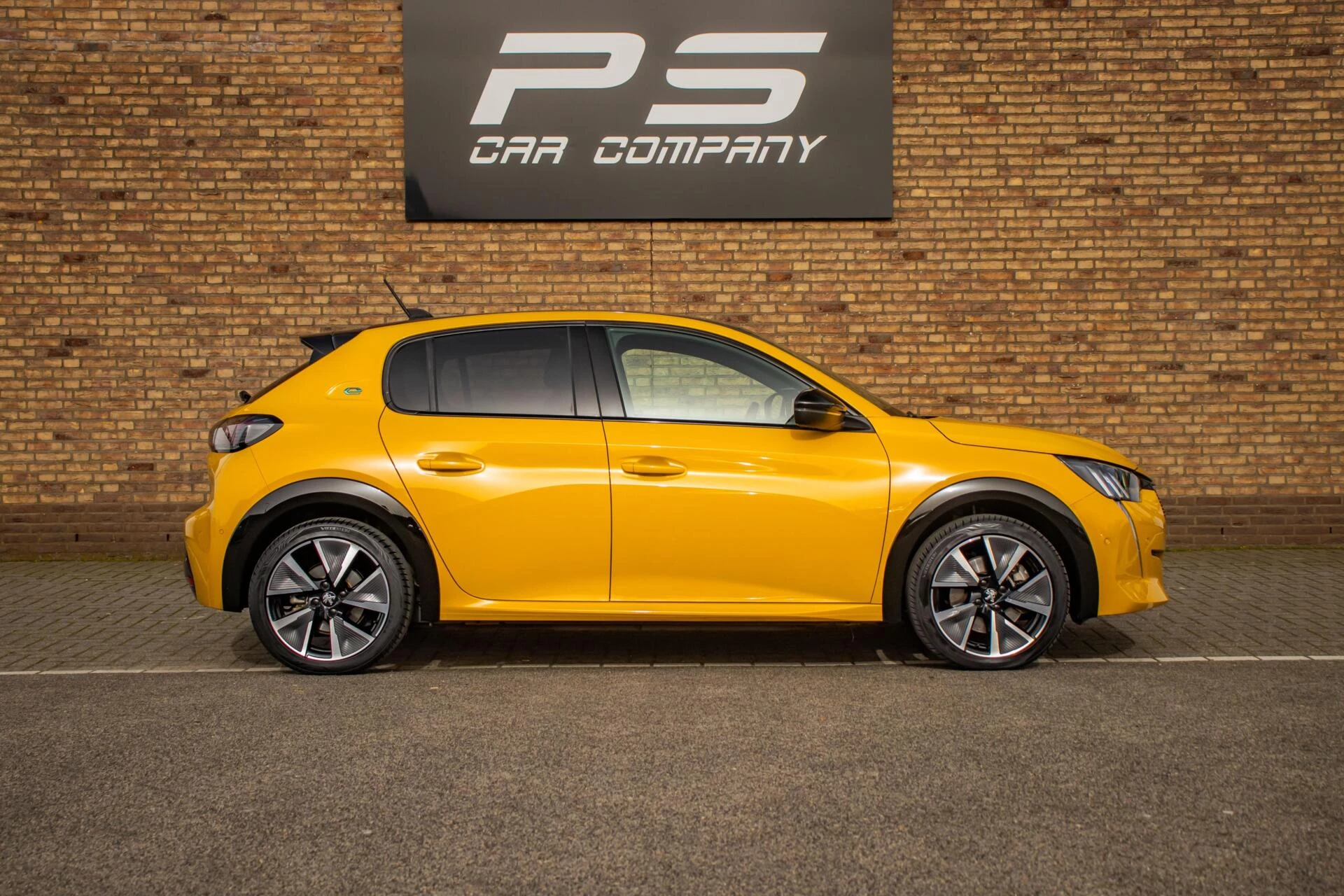 Hoofdafbeelding Peugeot e-208