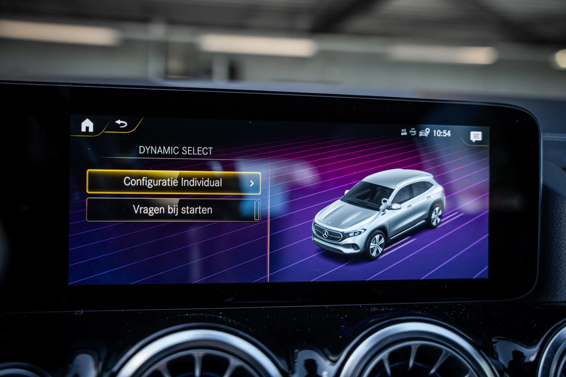 Hoofdafbeelding Mercedes-Benz EQA