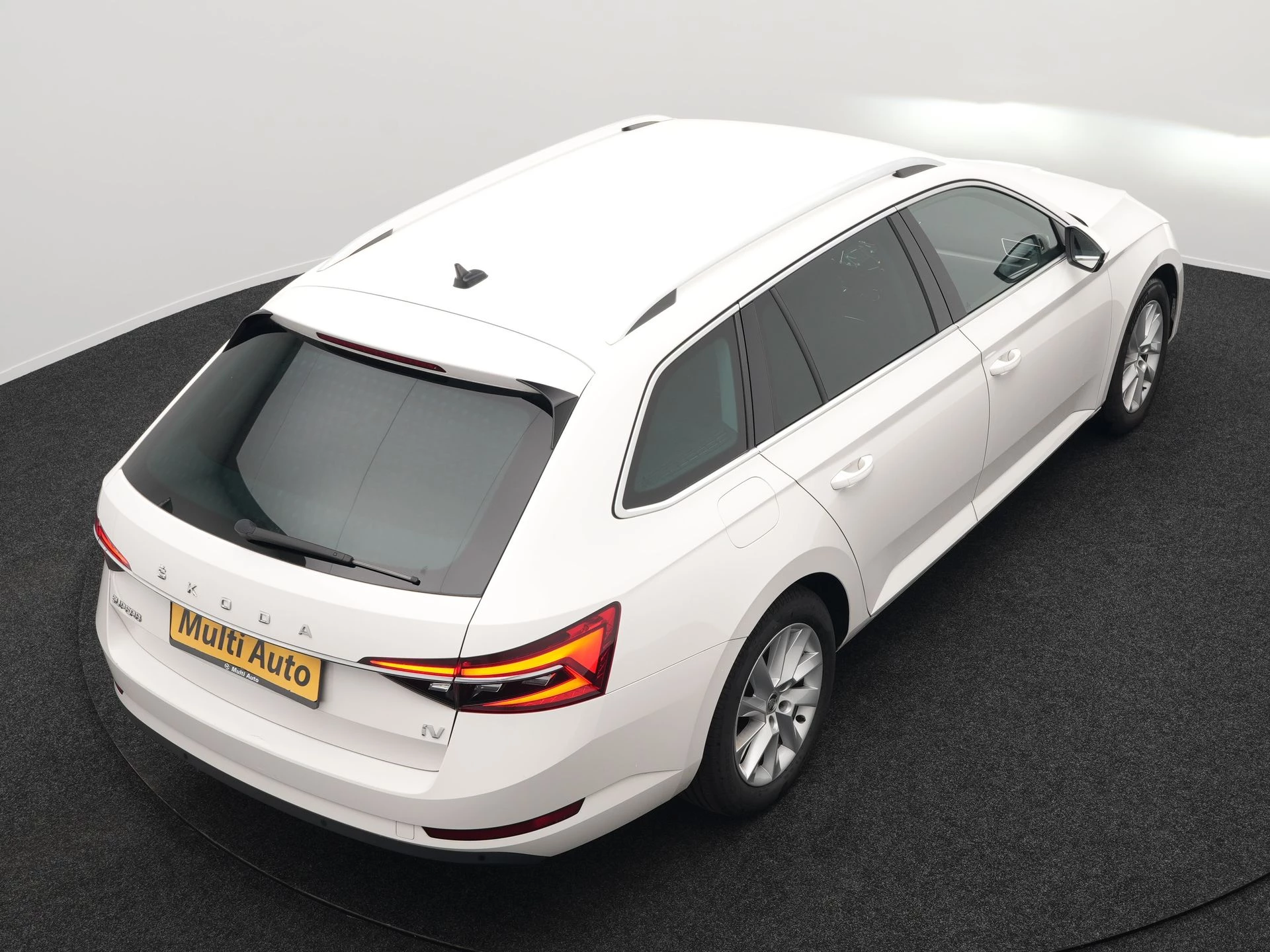 Hoofdafbeelding Škoda Superb