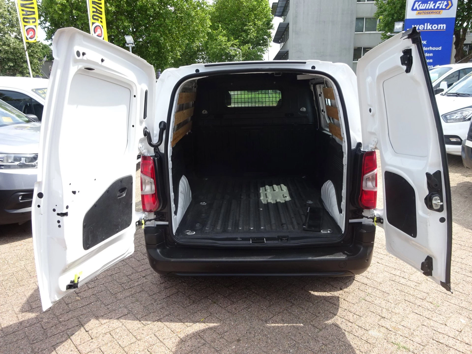 Hoofdafbeelding Peugeot Partner
