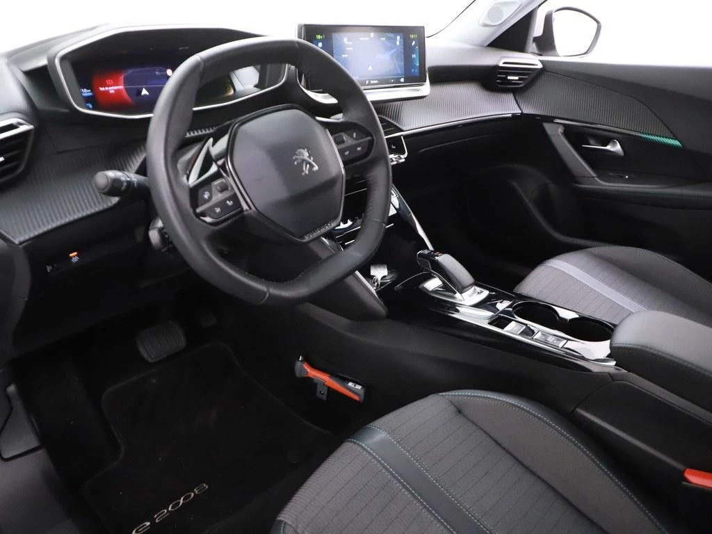 Hoofdafbeelding Peugeot e-2008