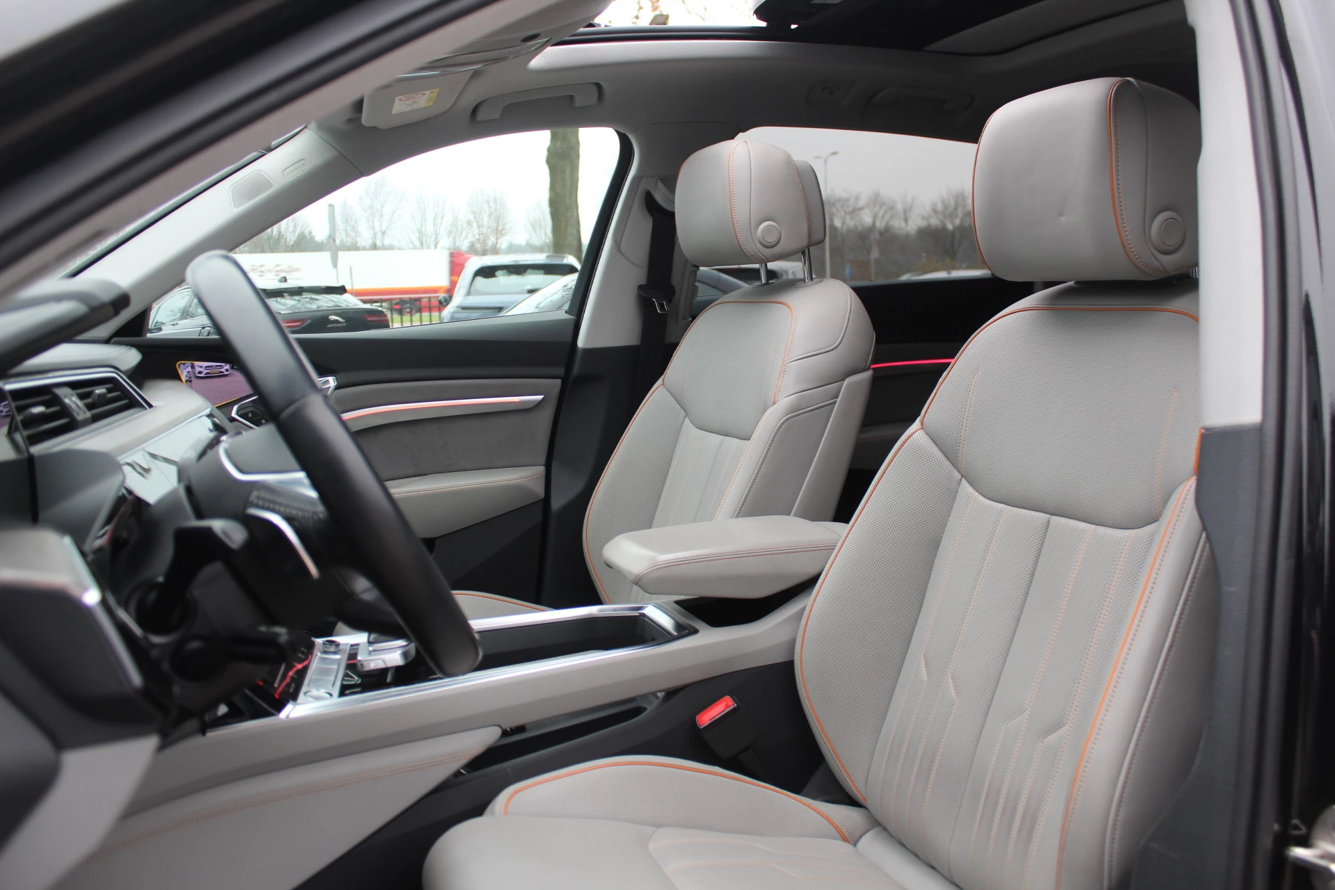 Hoofdafbeelding Audi e-tron