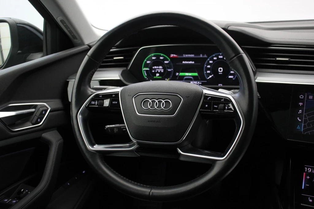 Hoofdafbeelding Audi e-tron