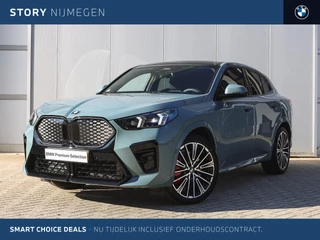 BMW iX2 eDrive20 High Executive M Sport / Panoramadak / Sportstoelen / M Adaptief onderstel / Head-Up / Parking Assistant Plus / Stuurverwarming / Comfort Access