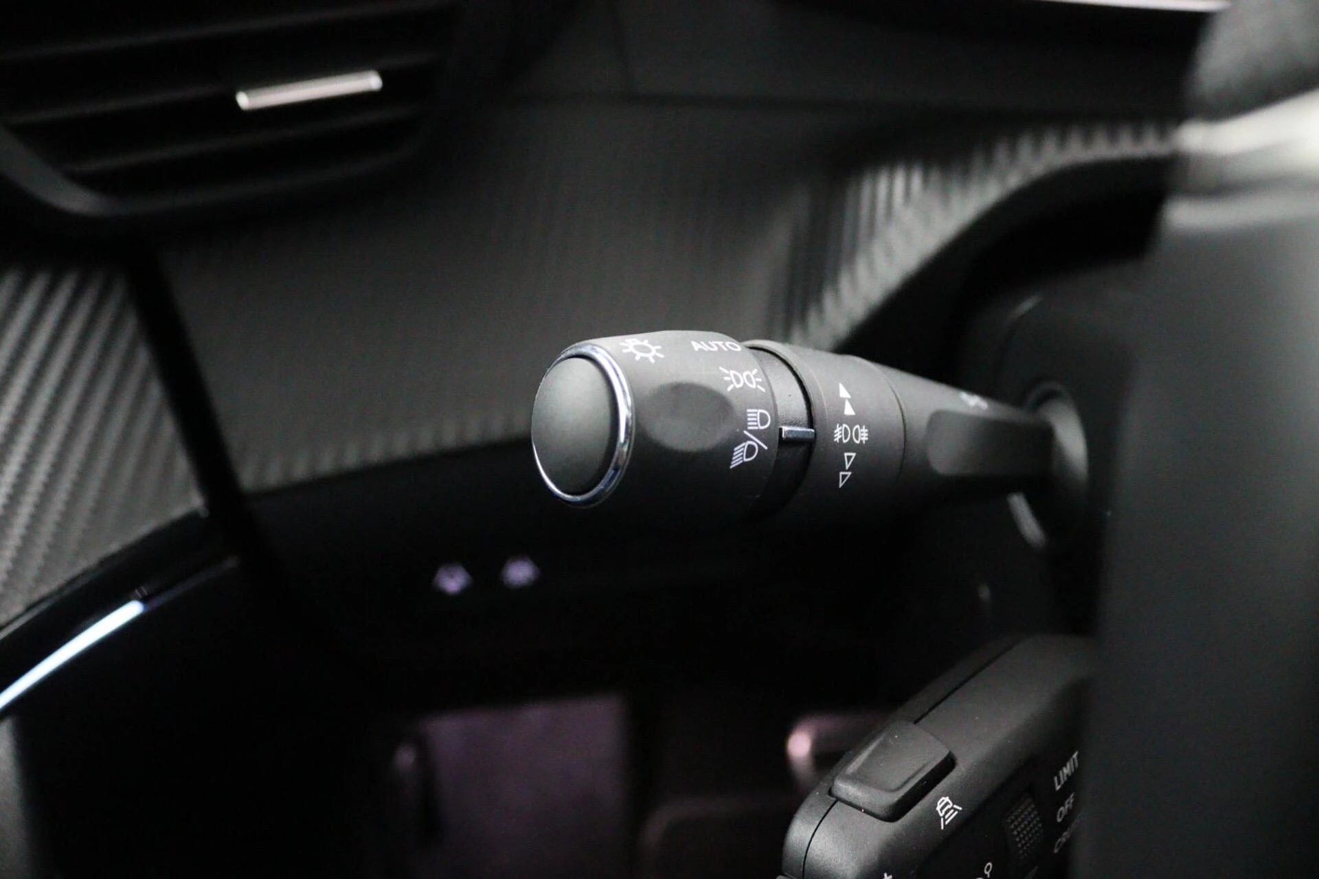 Hoofdafbeelding Peugeot e-2008