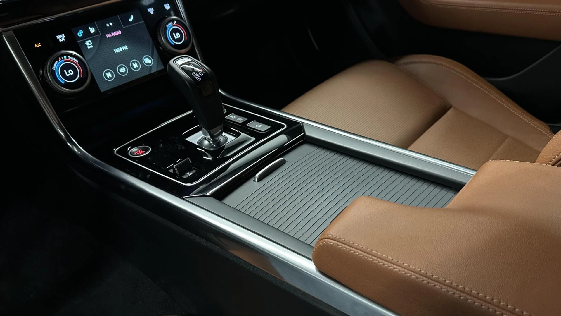 Hoofdafbeelding Jaguar XE